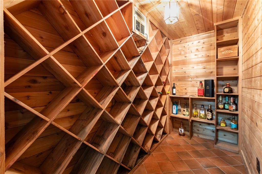 1155 Crest Valley Drive NW