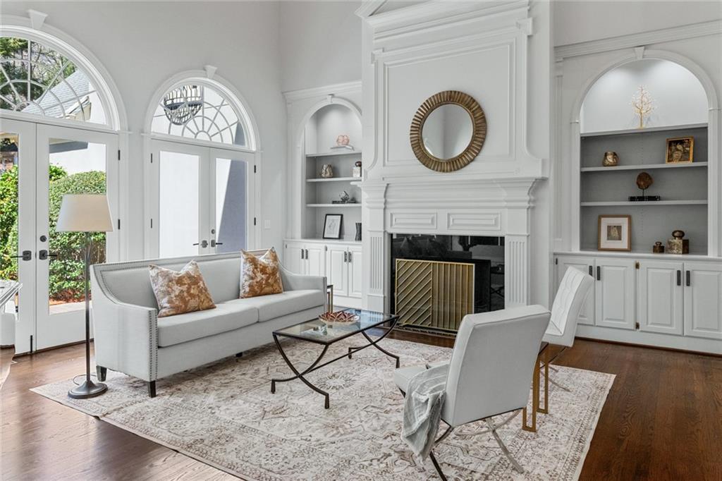 1155 Crest Valley Drive NW