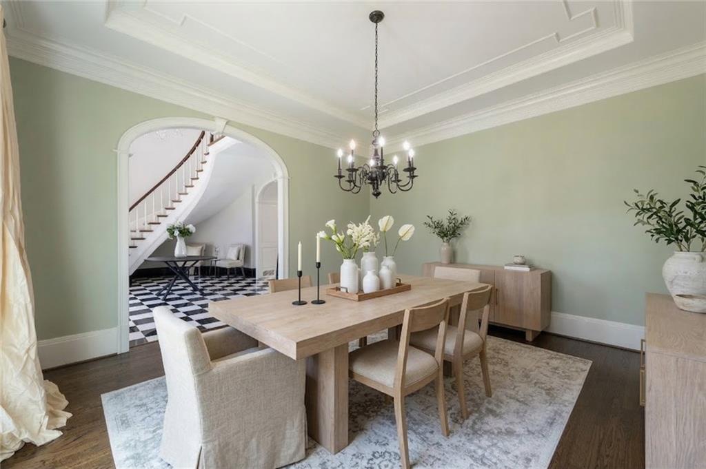 1155 Crest Valley Drive NW