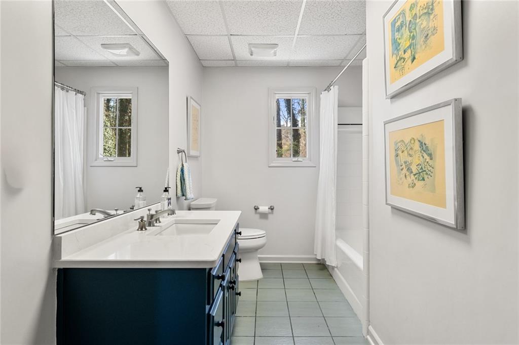 1155 Crest Valley Drive NW