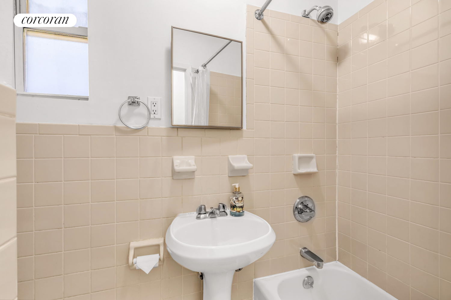 648 9TH Avenue 4FS