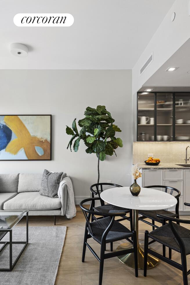 222 E BROADWAY 14B