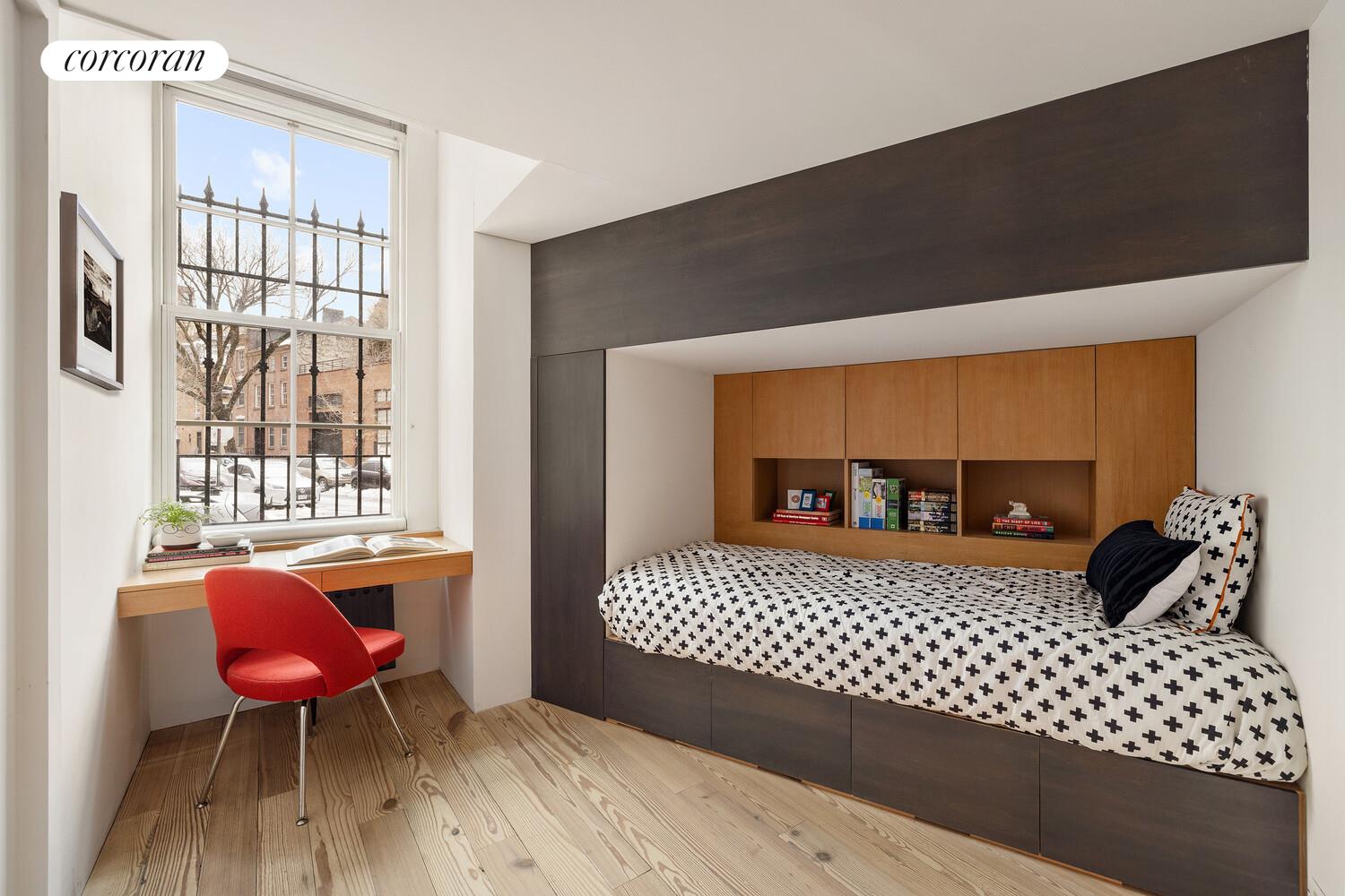 720 GREENWICH Street MAISONETTE