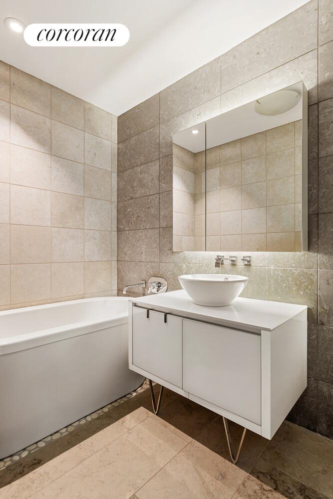 247 W 46TH Street 2501