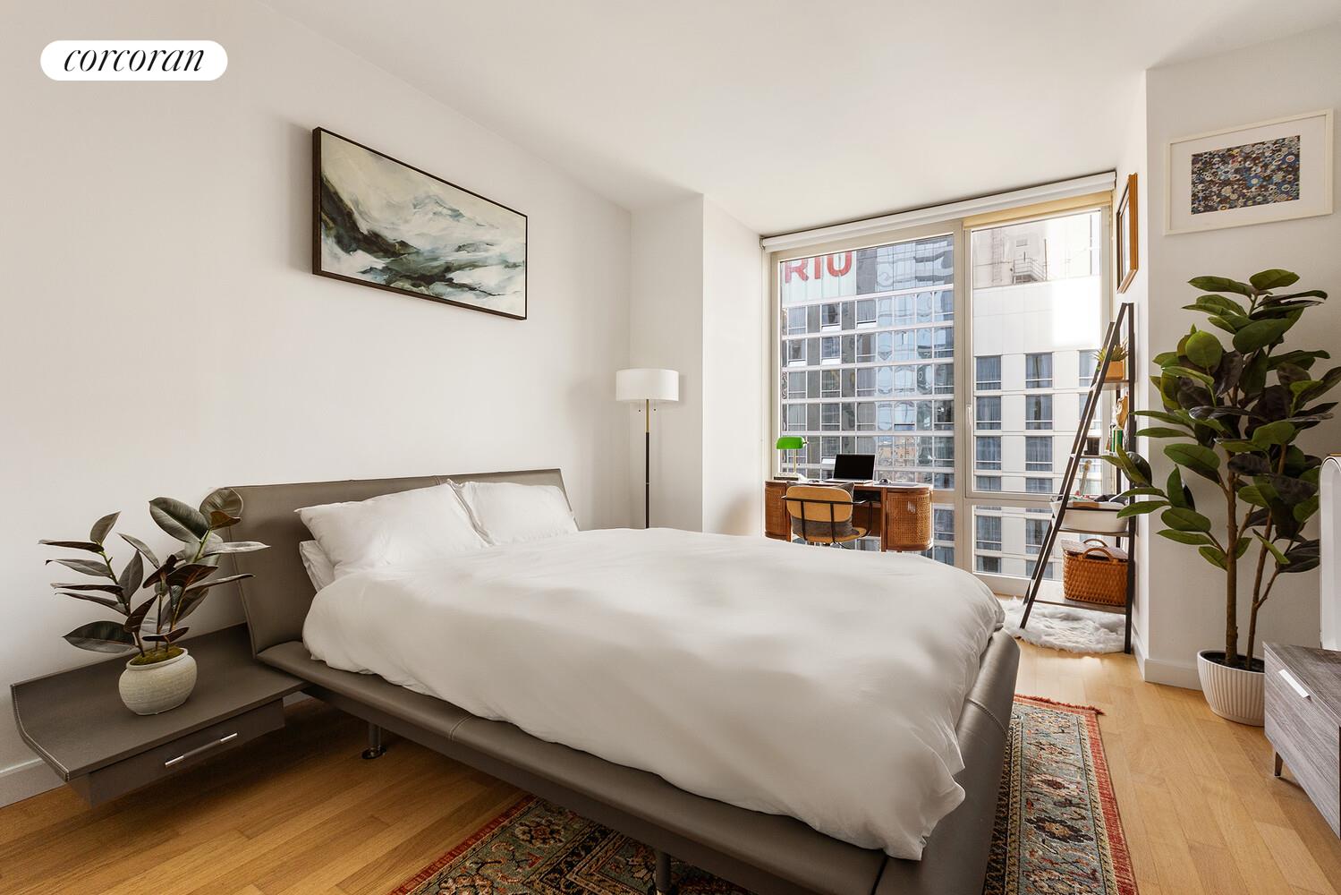 247 W 46TH Street 2501