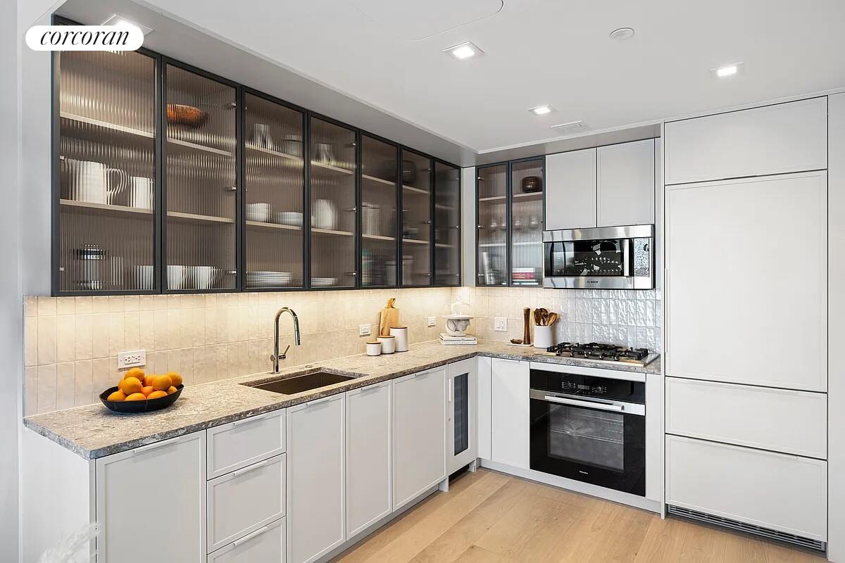 222 E BROADWAY 12C