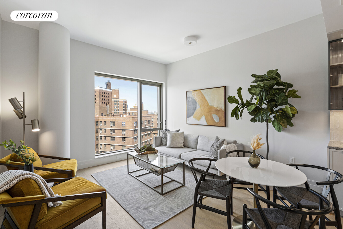 222 E BROADWAY 4C