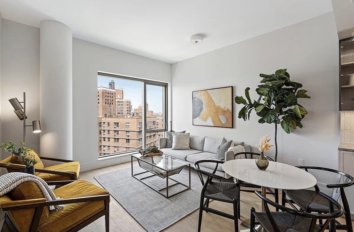 222 E BROADWAY 11C