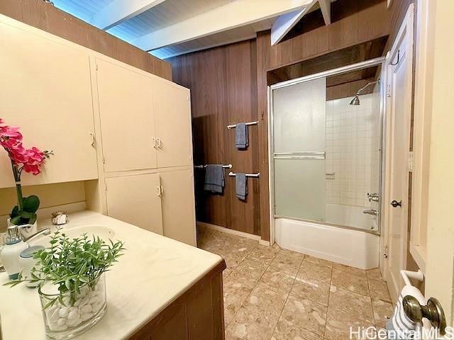 1901 Judd Hillside Road