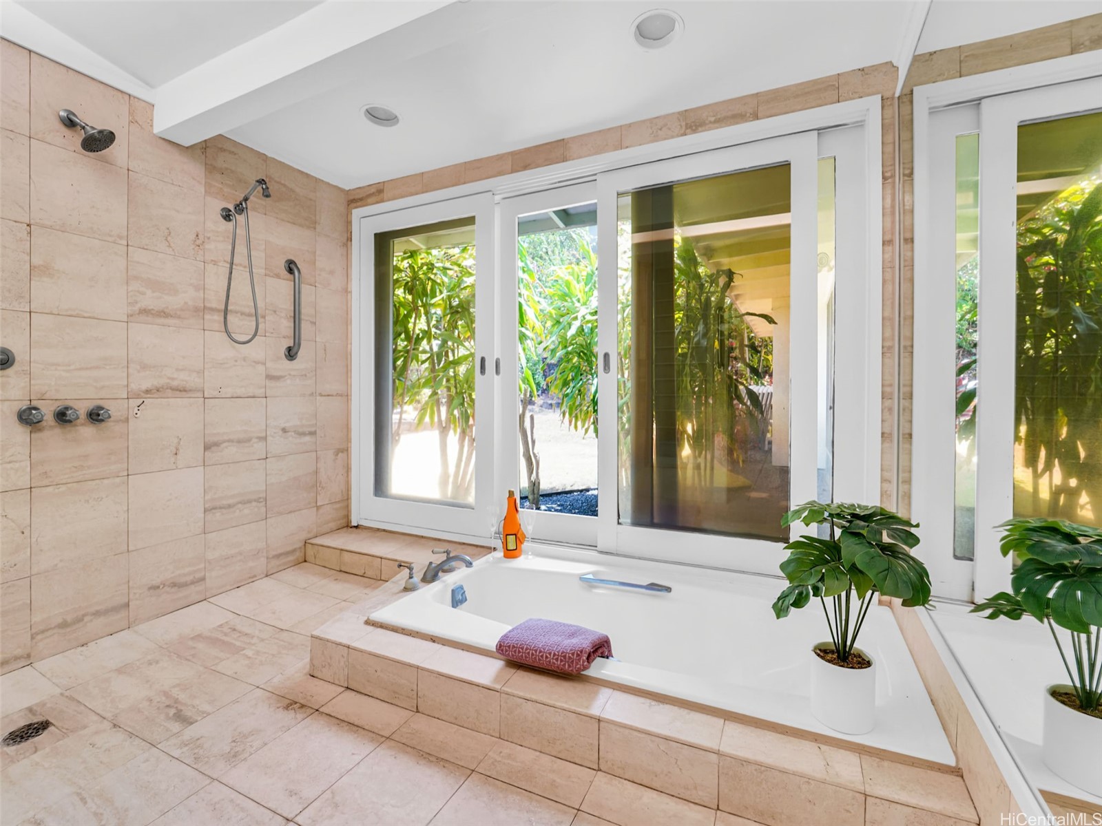 1901 Judd Hillside Road