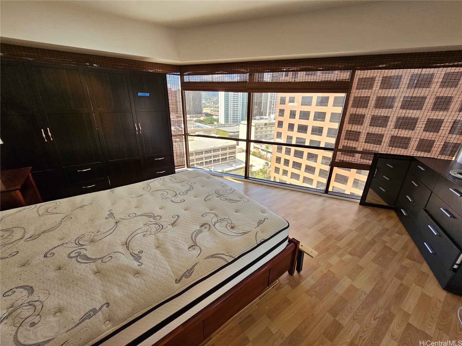 1088 Bishop Street 1602