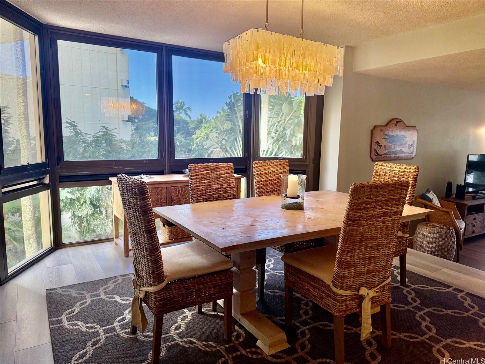 501 Hahaione Street 4L