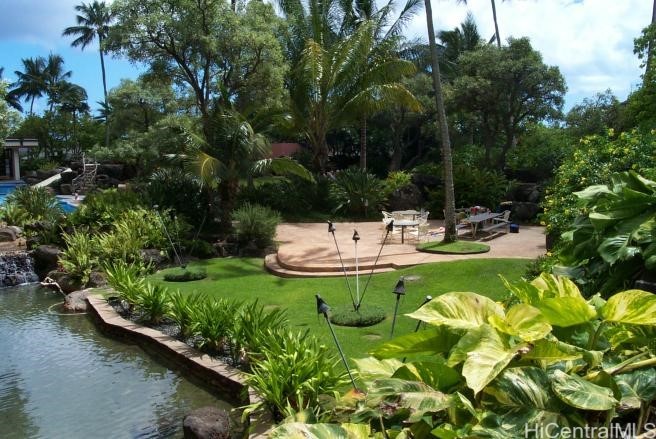 501 Hahaione Street 4L