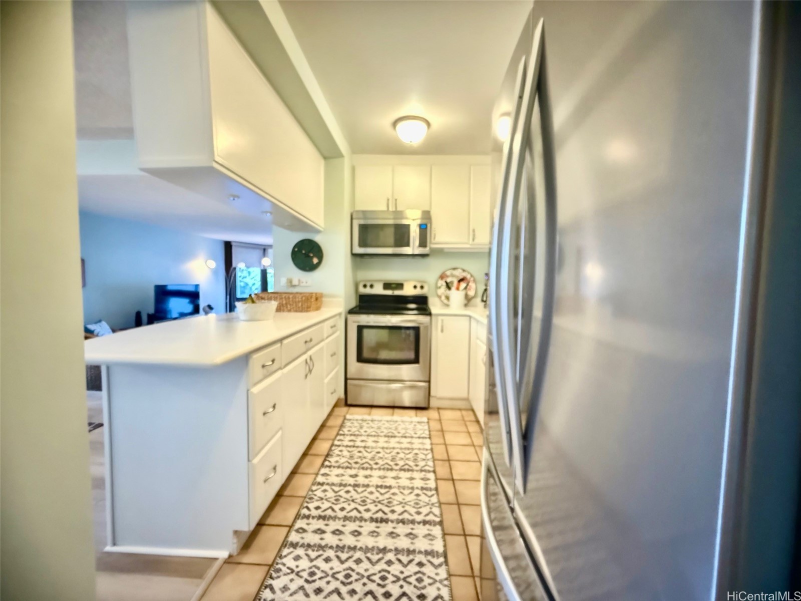 501 Hahaione Street 4L