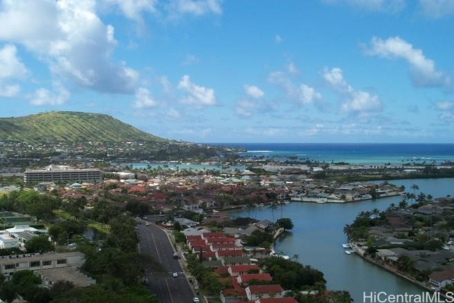 501 Hahaione Street 4L