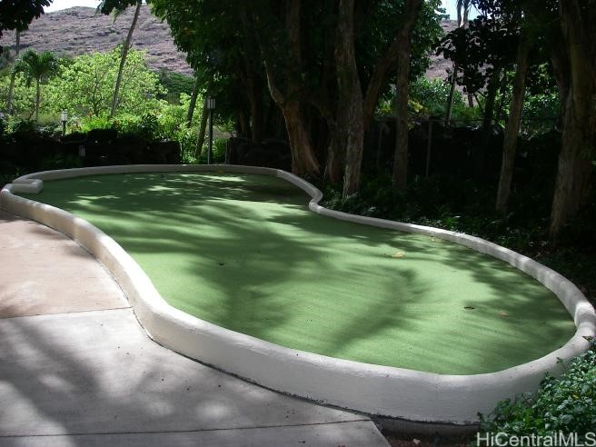 501 Hahaione Street 4L