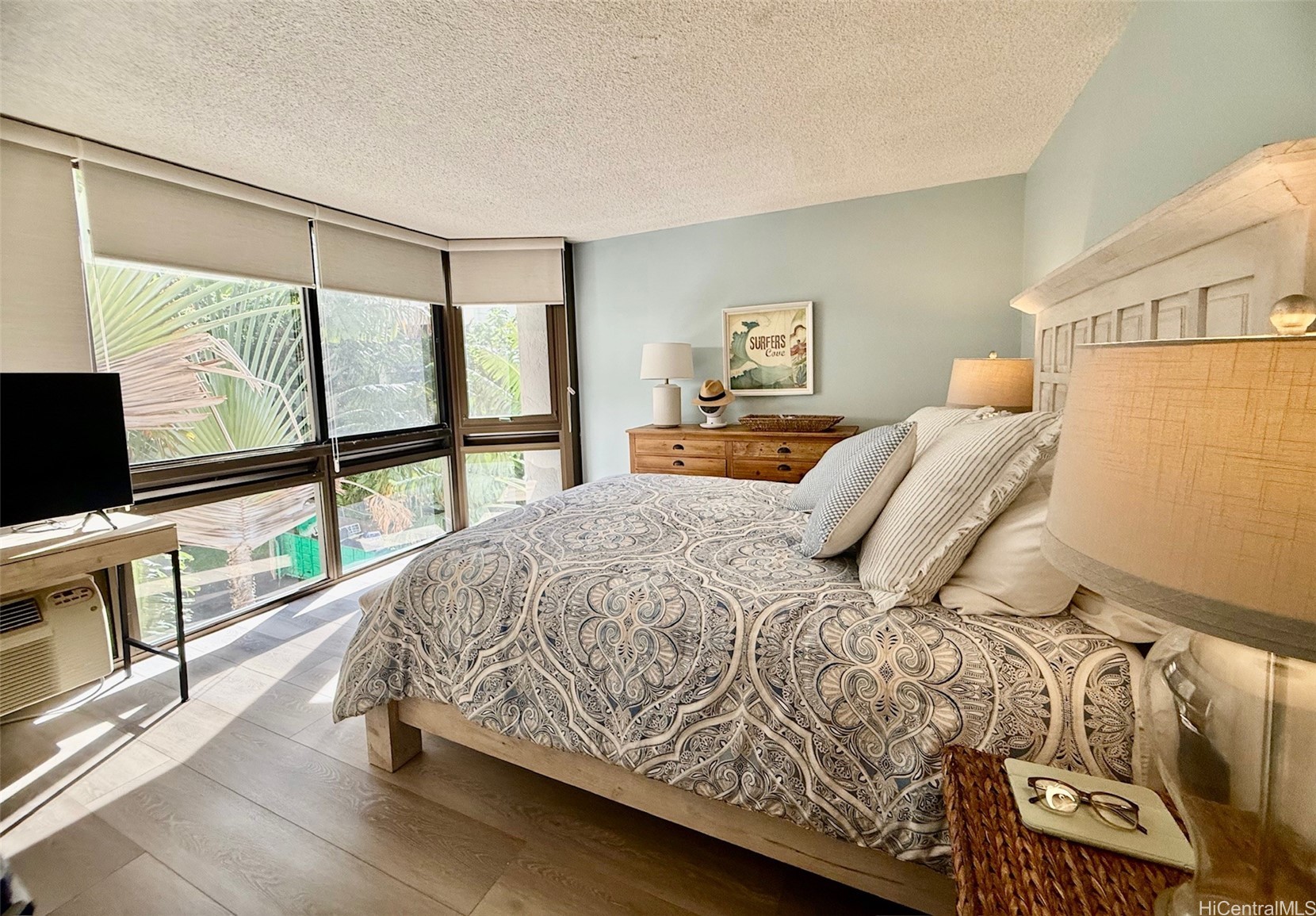 501 Hahaione Street 4L