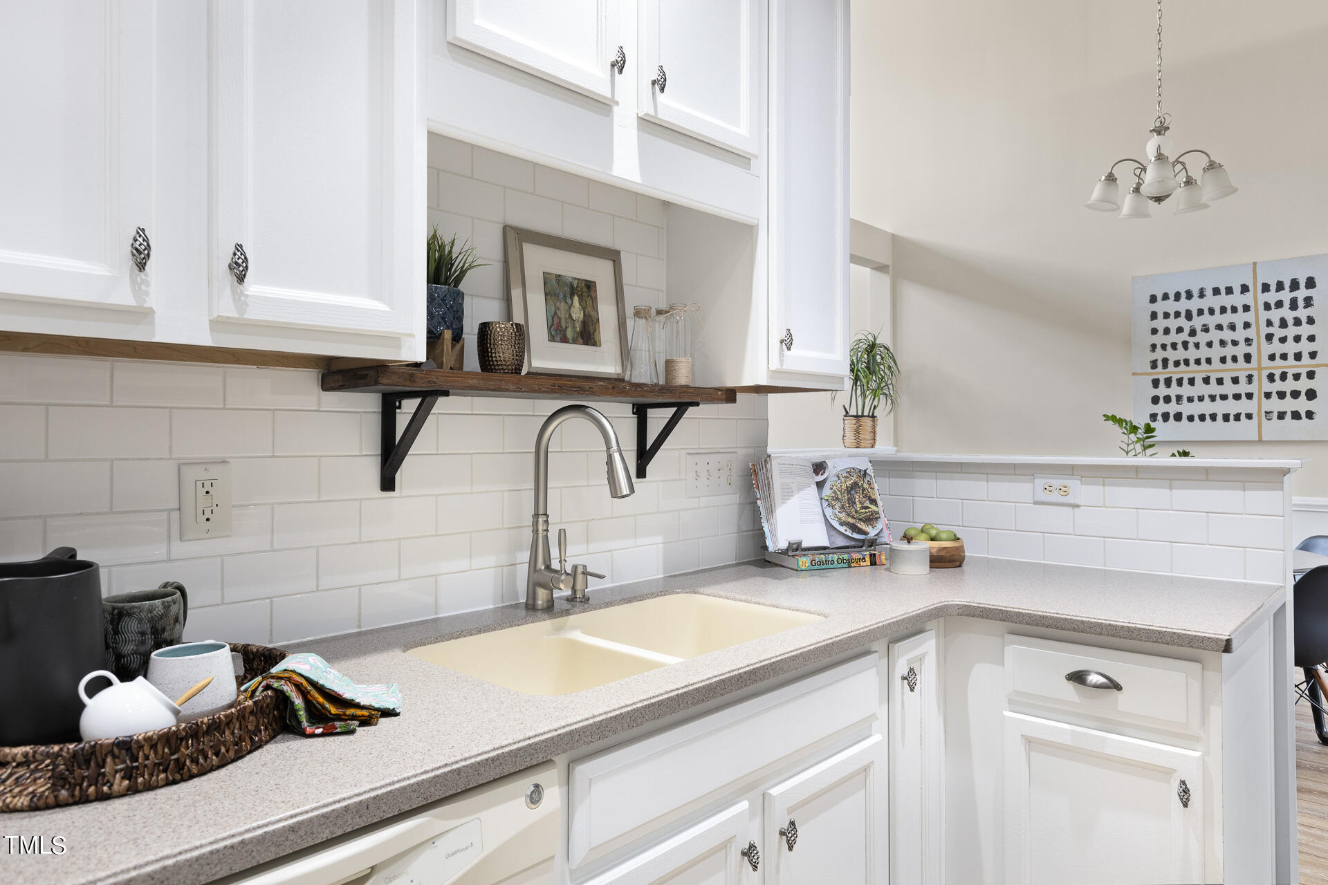 1004 Bartlett Circle