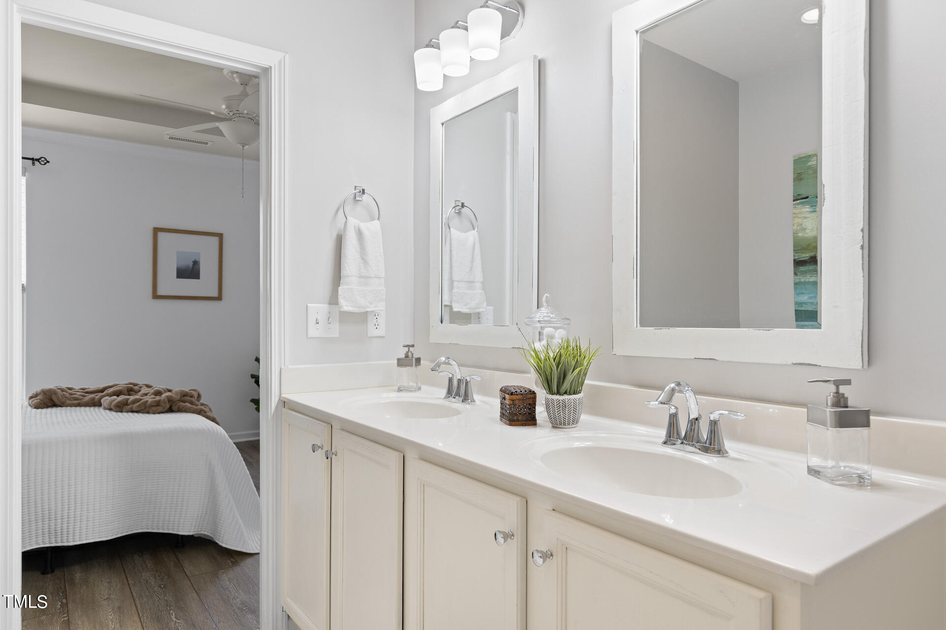 1004 Bartlett Circle