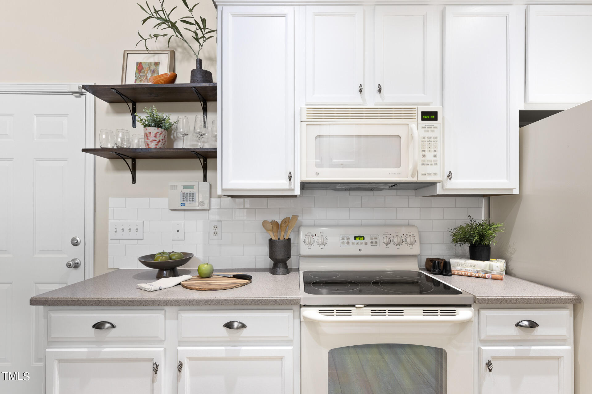 1004 Bartlett Circle