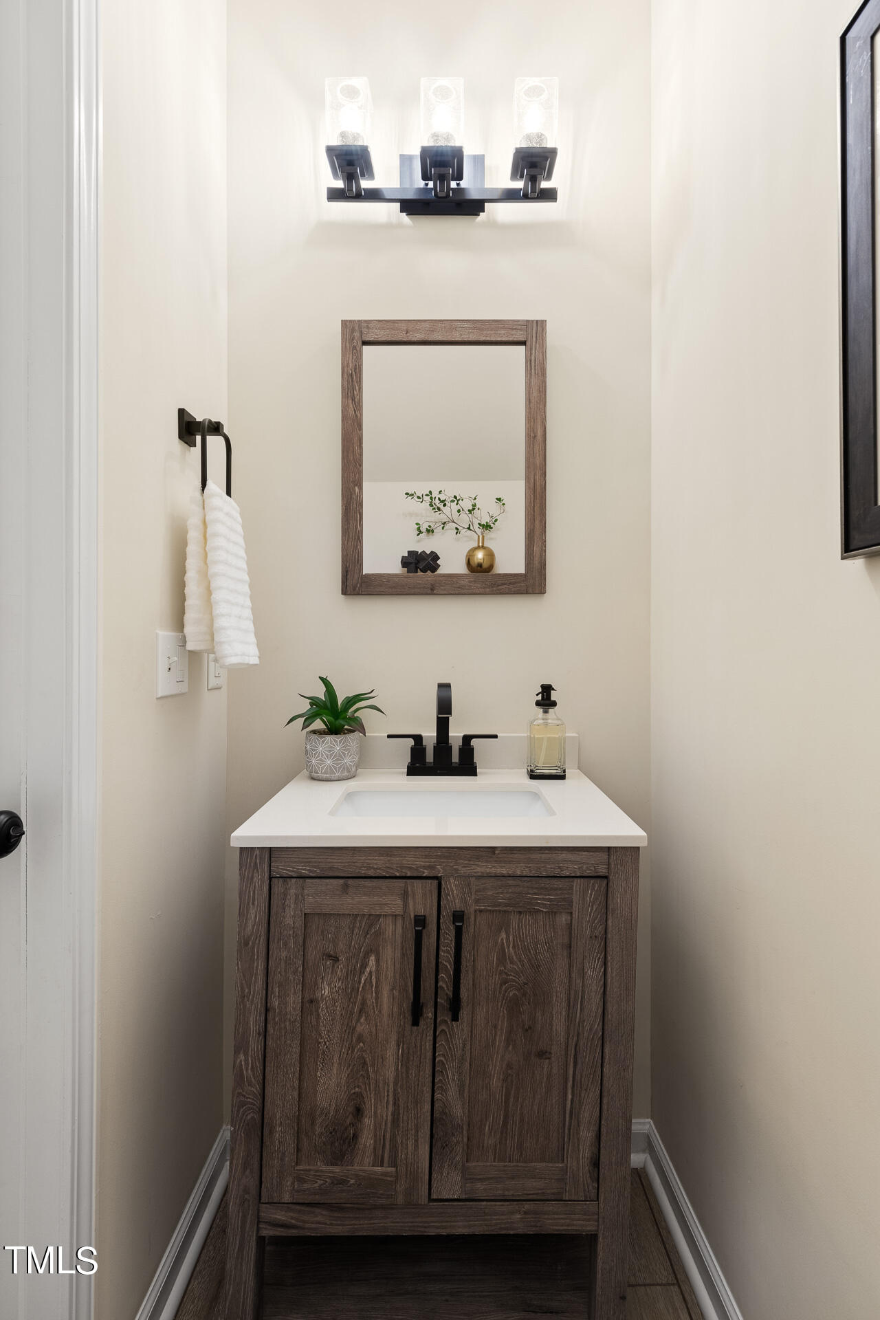 1004 Bartlett Circle