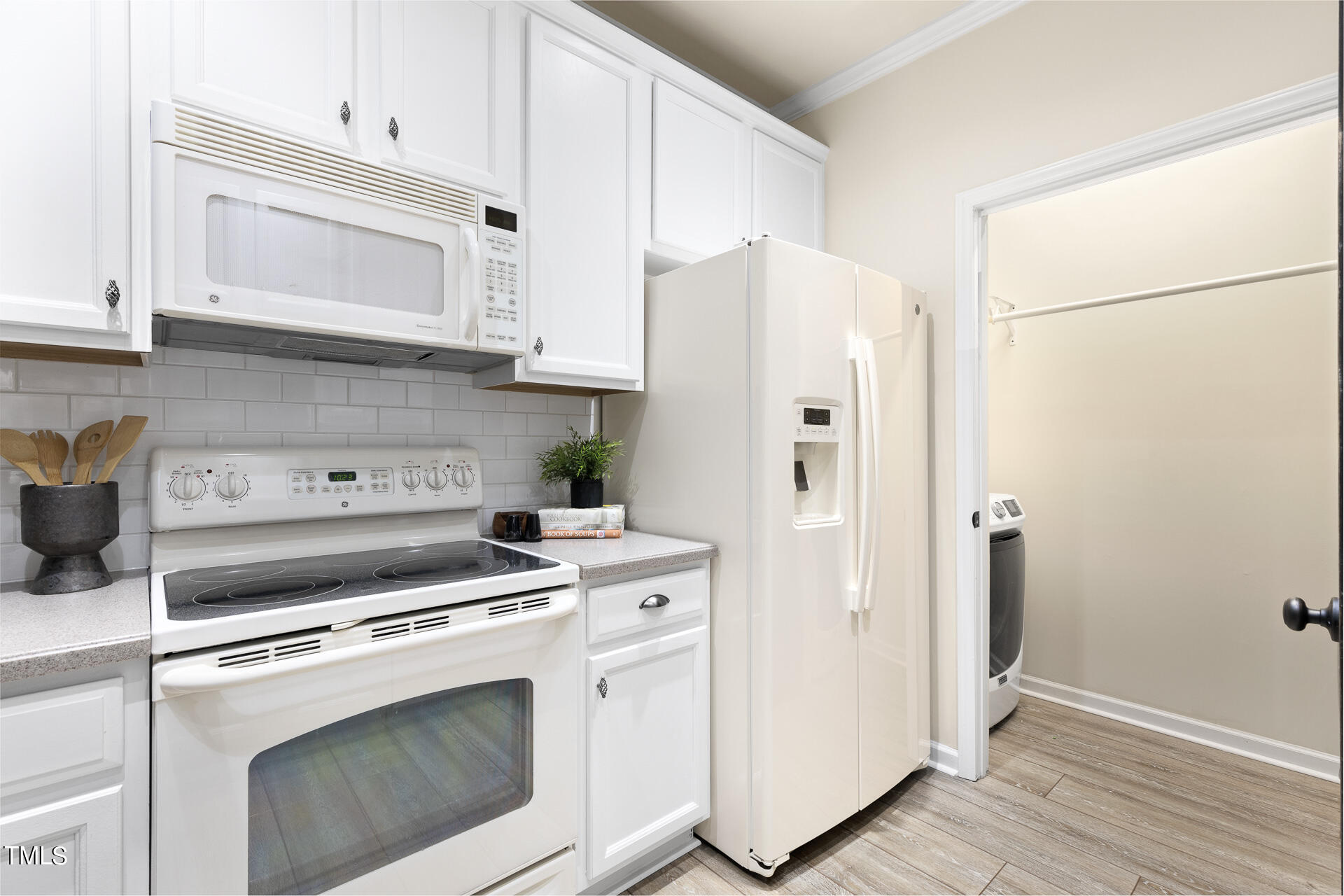 1004 Bartlett Circle