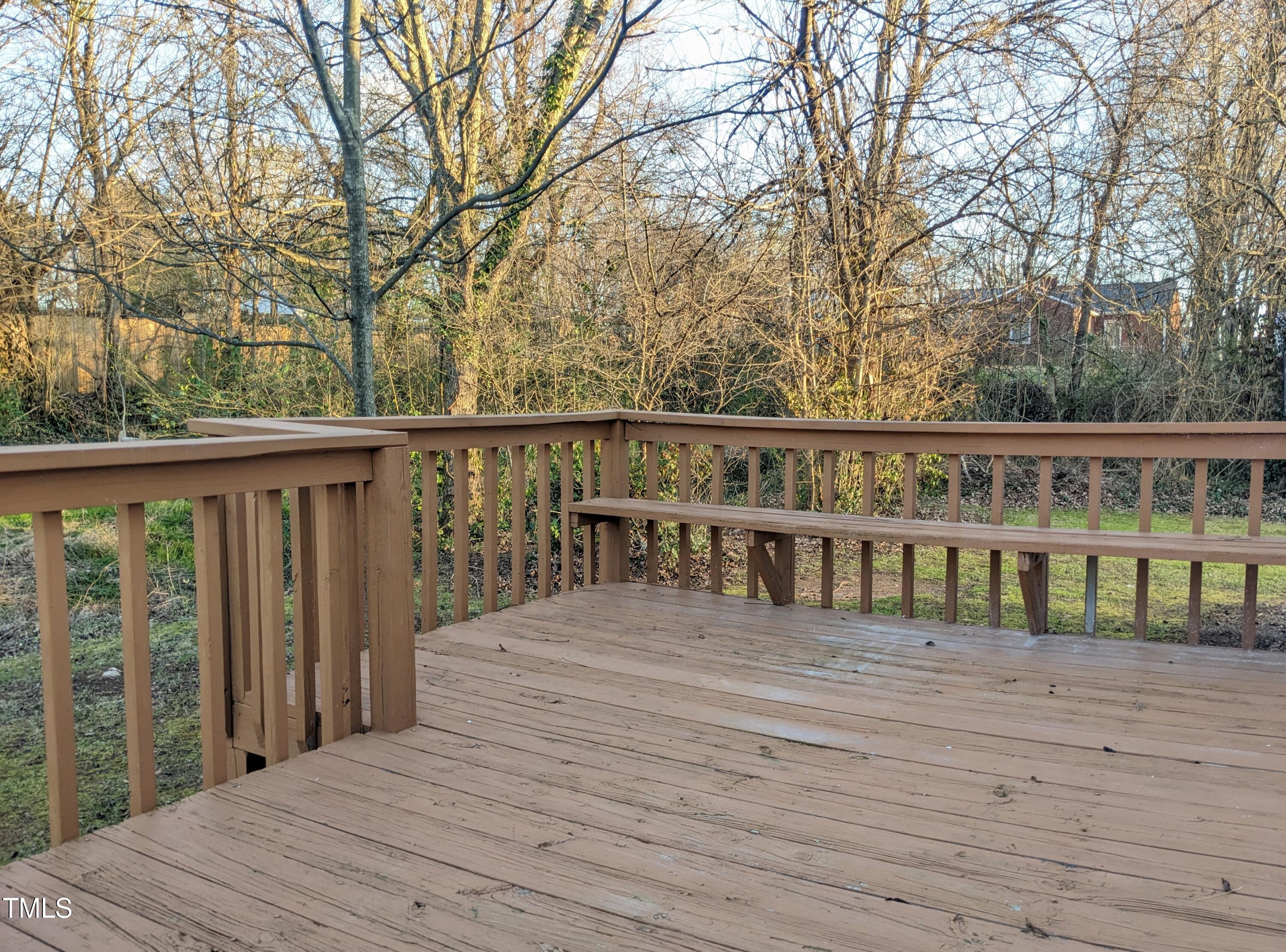 326 W Gilbreath Street