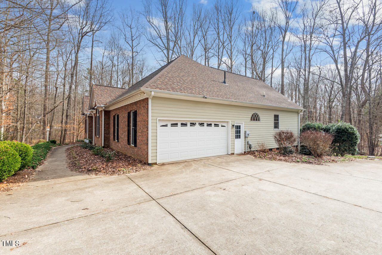 1716 Spring Lily Lane