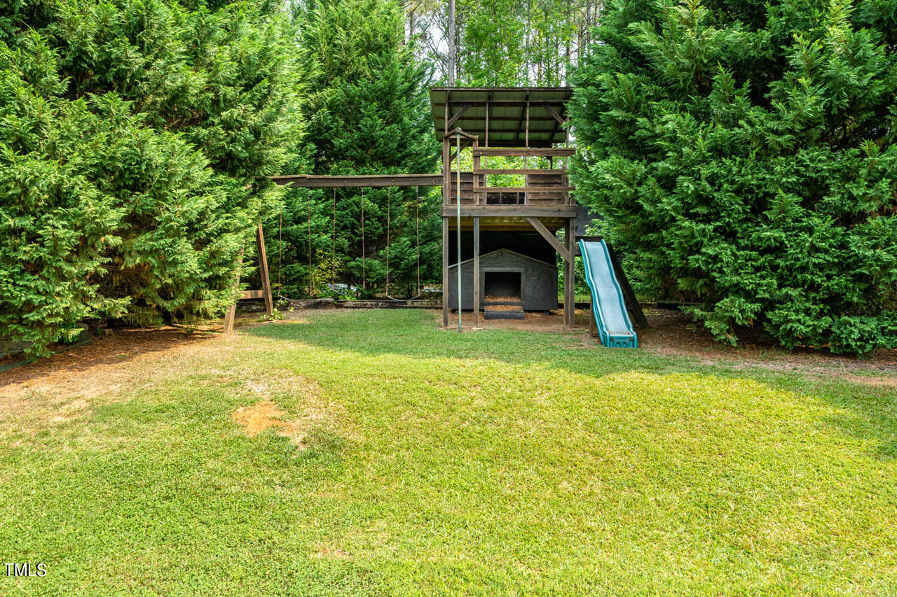 3907 W Ten Road