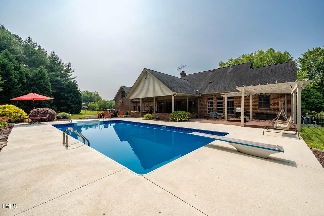 3907 W Ten Road
