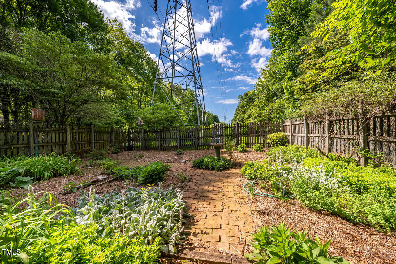 201 Rock Garden Road