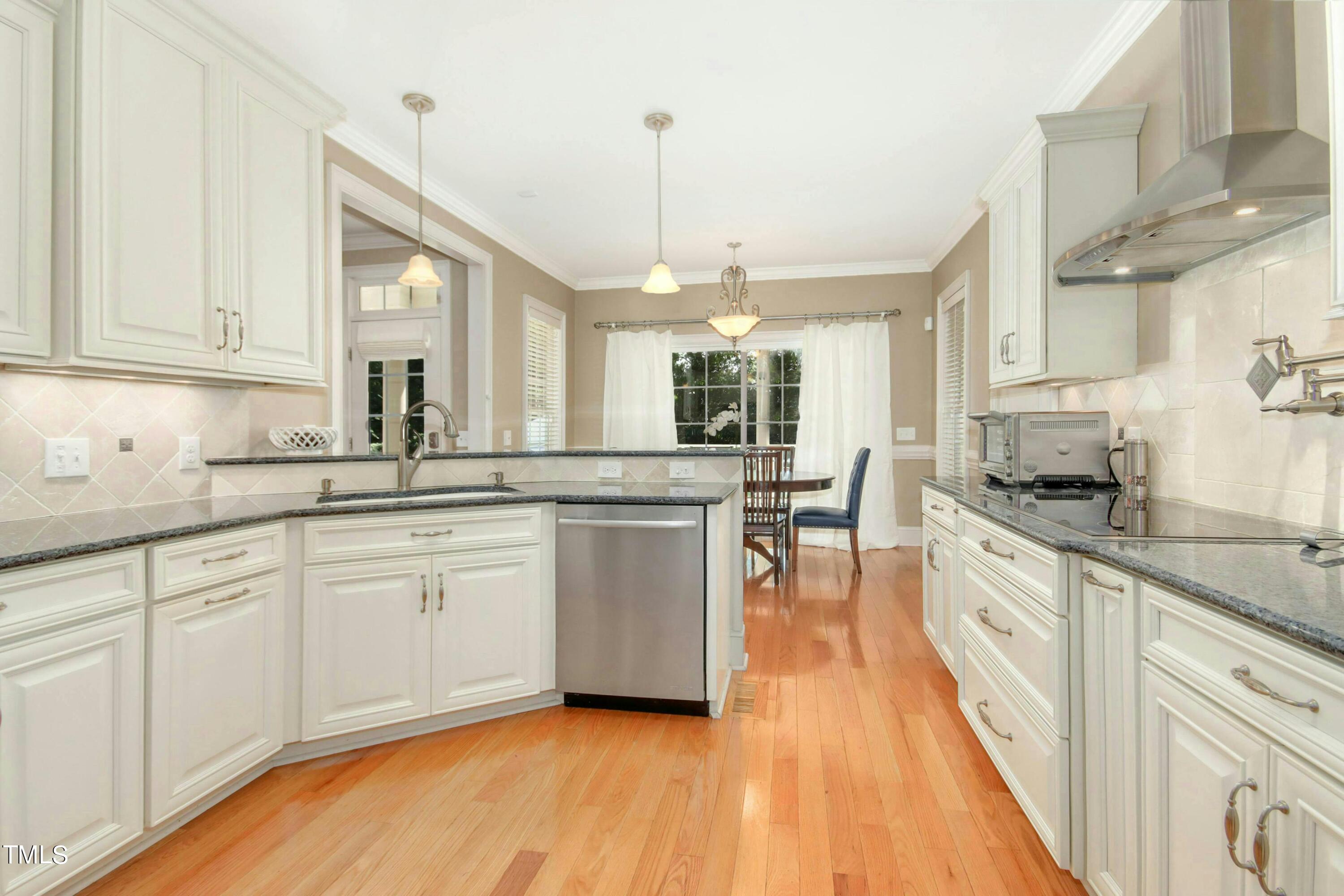 5020 Harvestview Drive