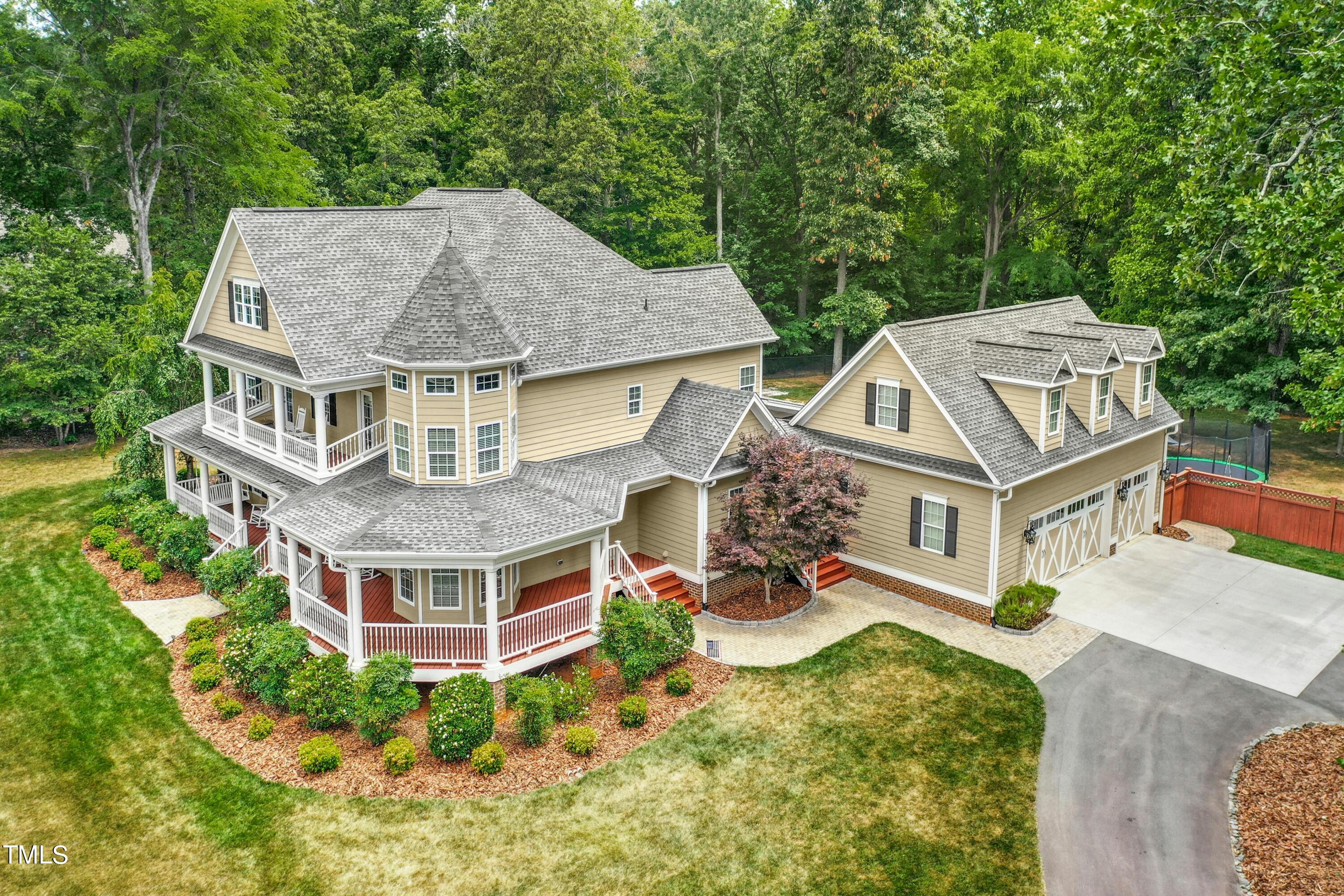 5020 Harvestview Drive