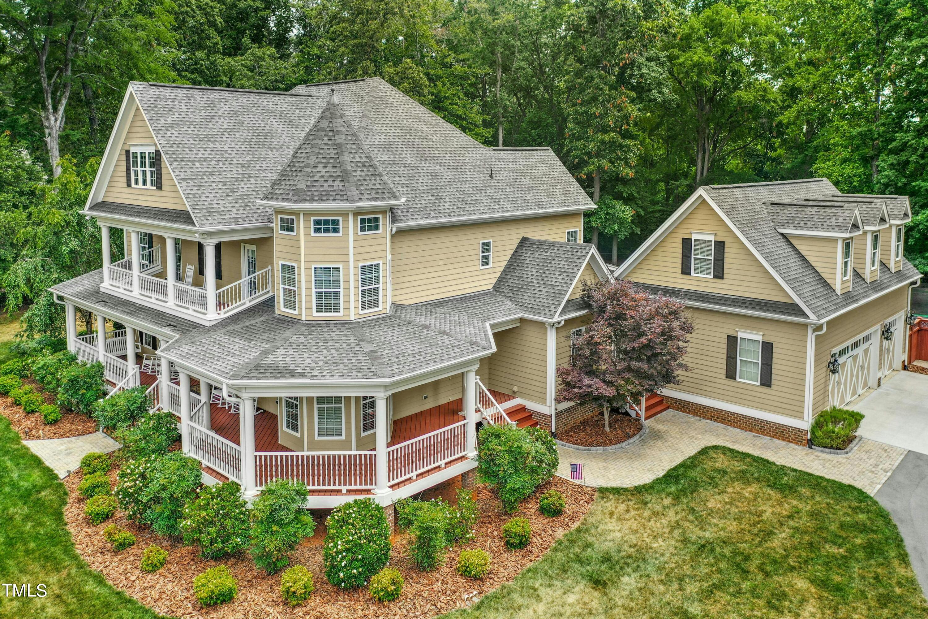 5020 Harvestview Drive