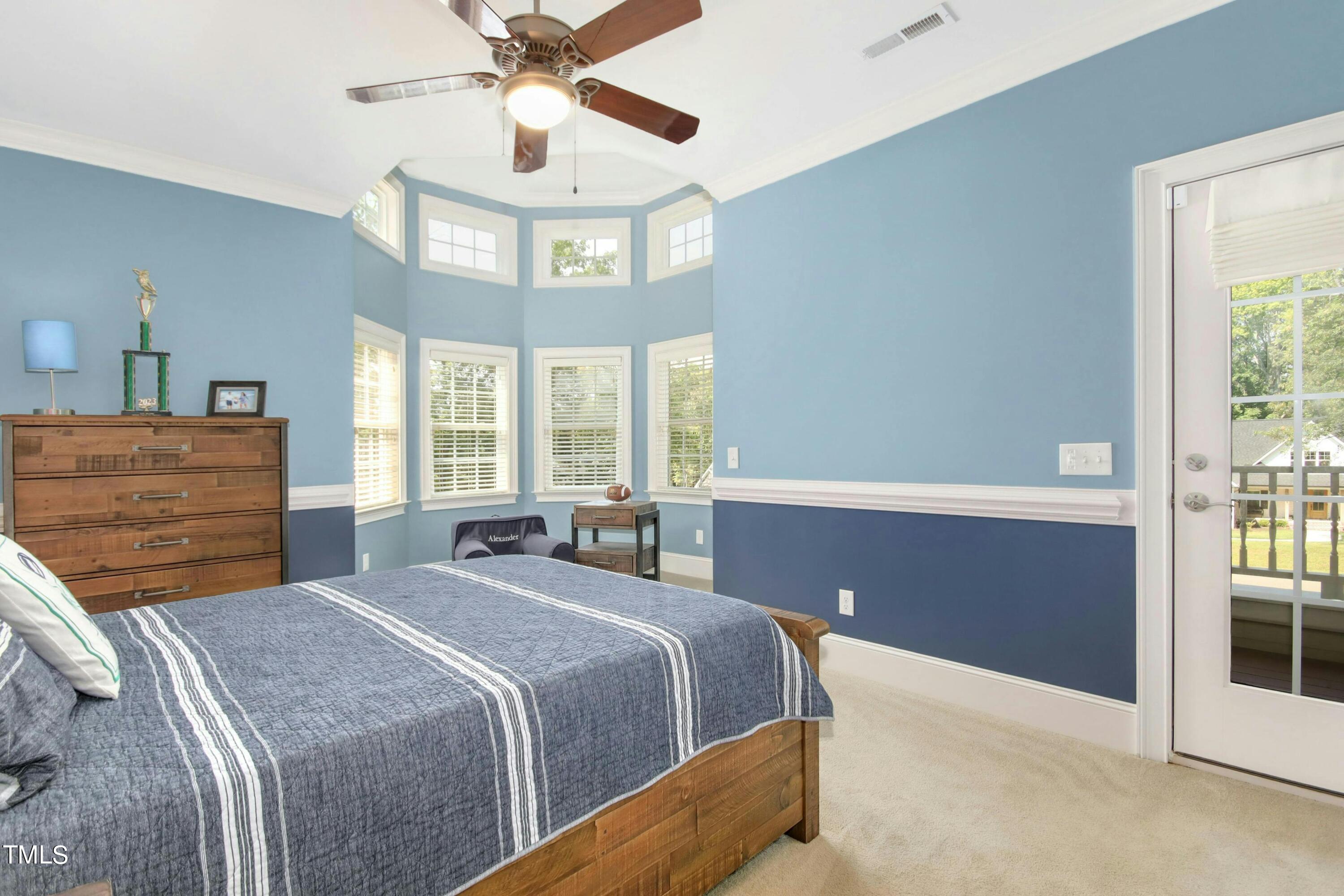 5020 Harvestview Drive