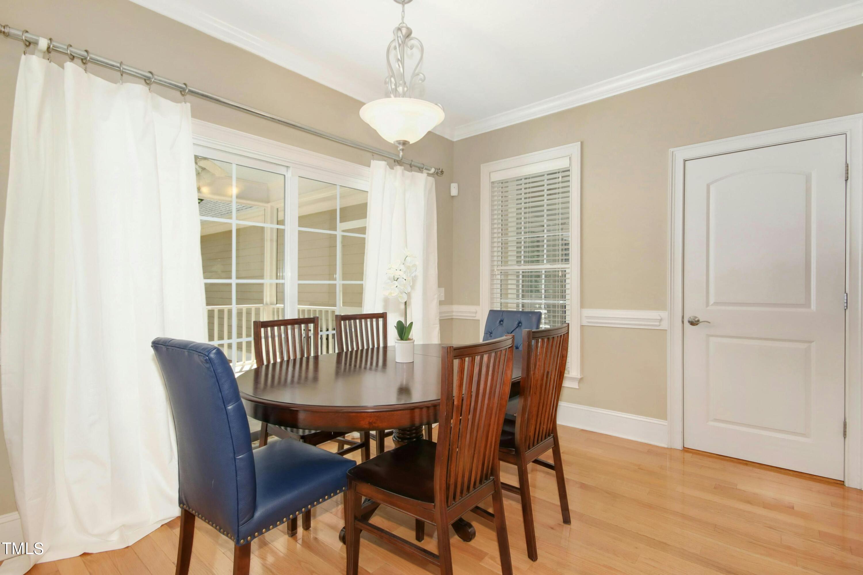 5020 Harvestview Drive