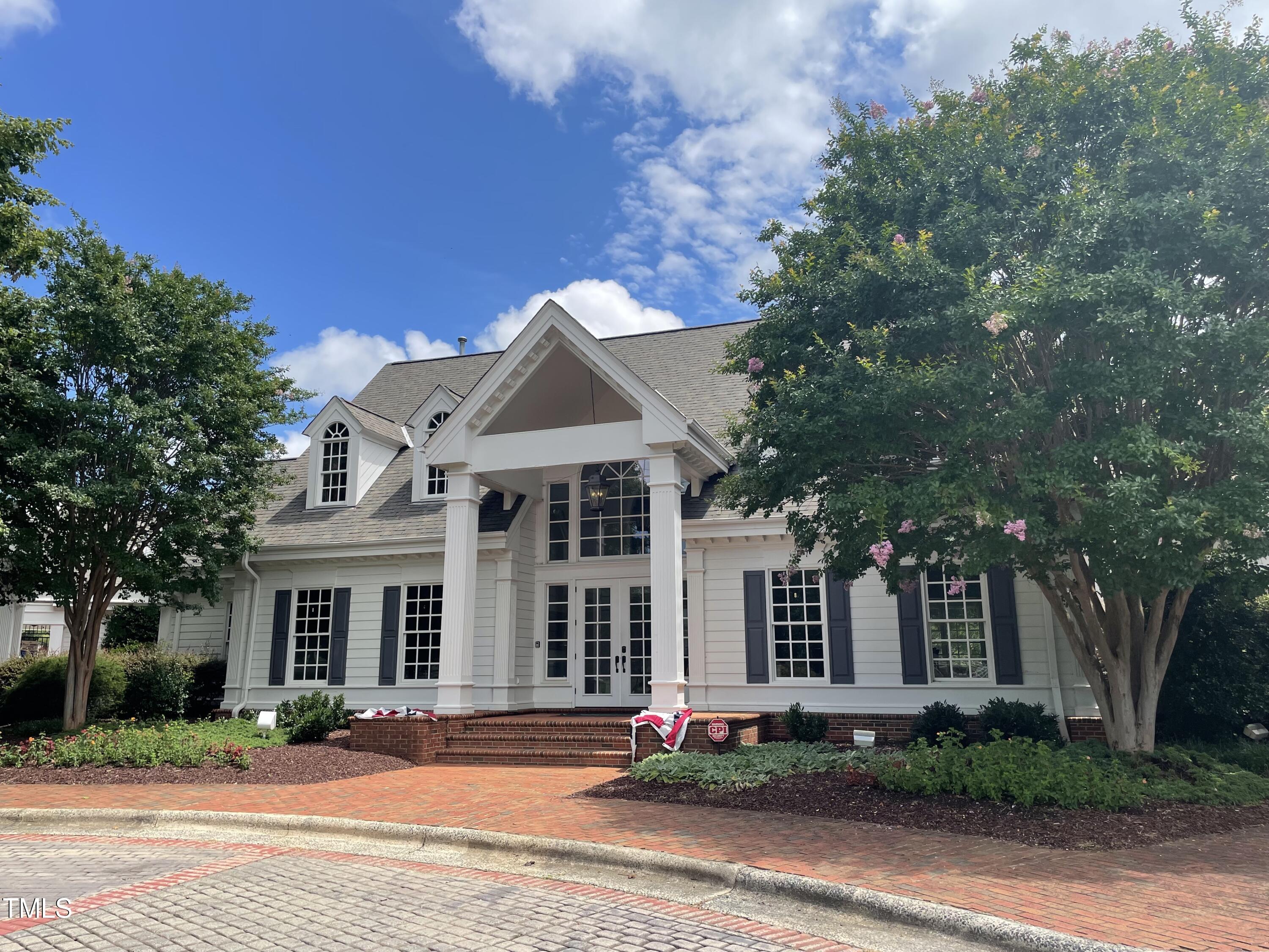 9 Sagamore Place