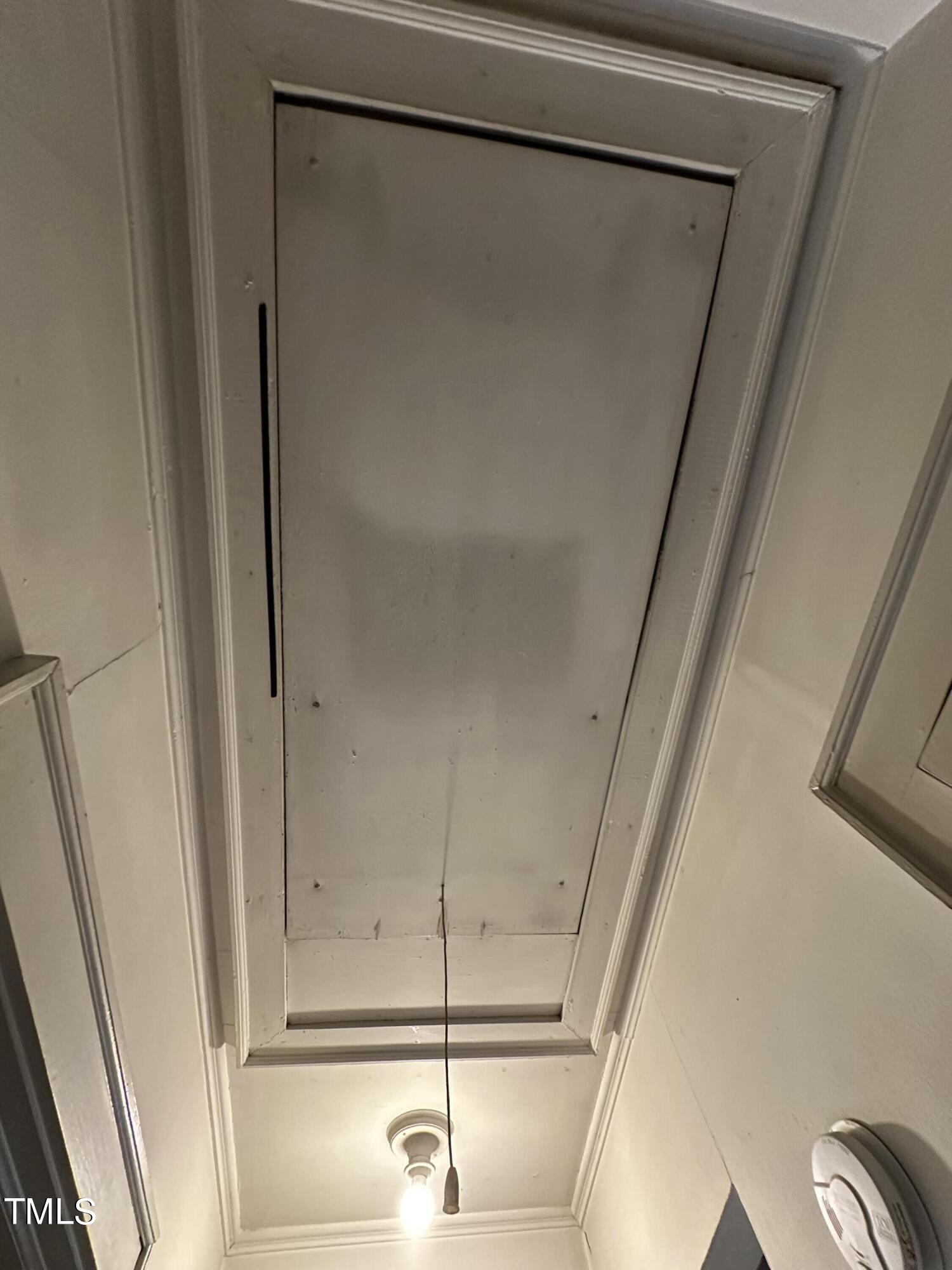 326 W Gilbreath Street