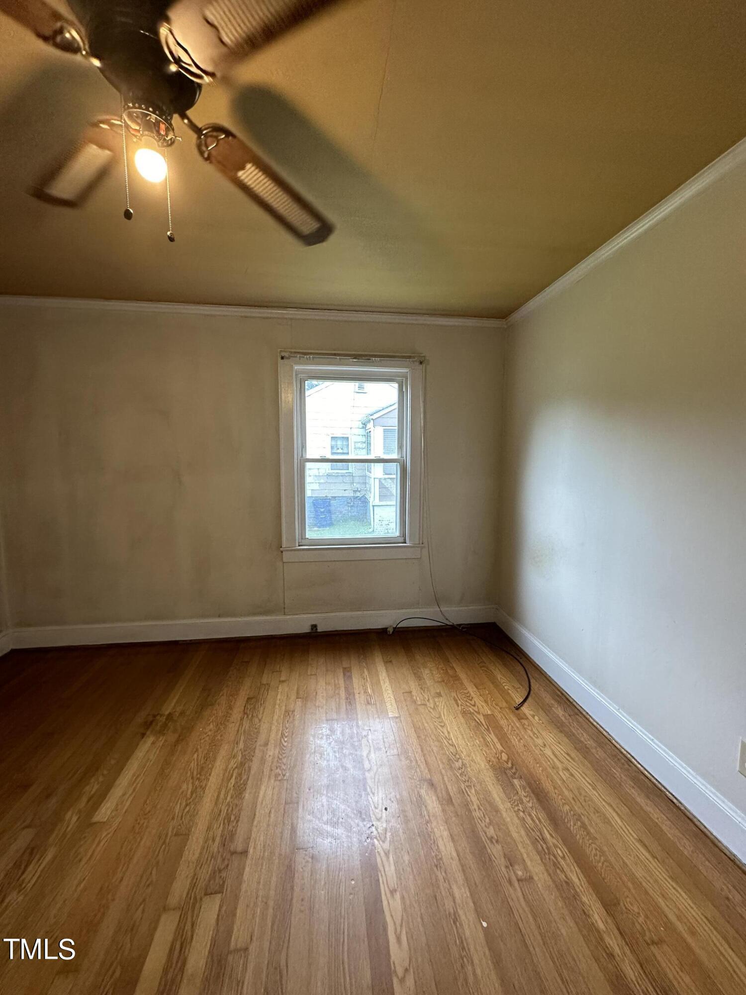 326 W Gilbreath Street