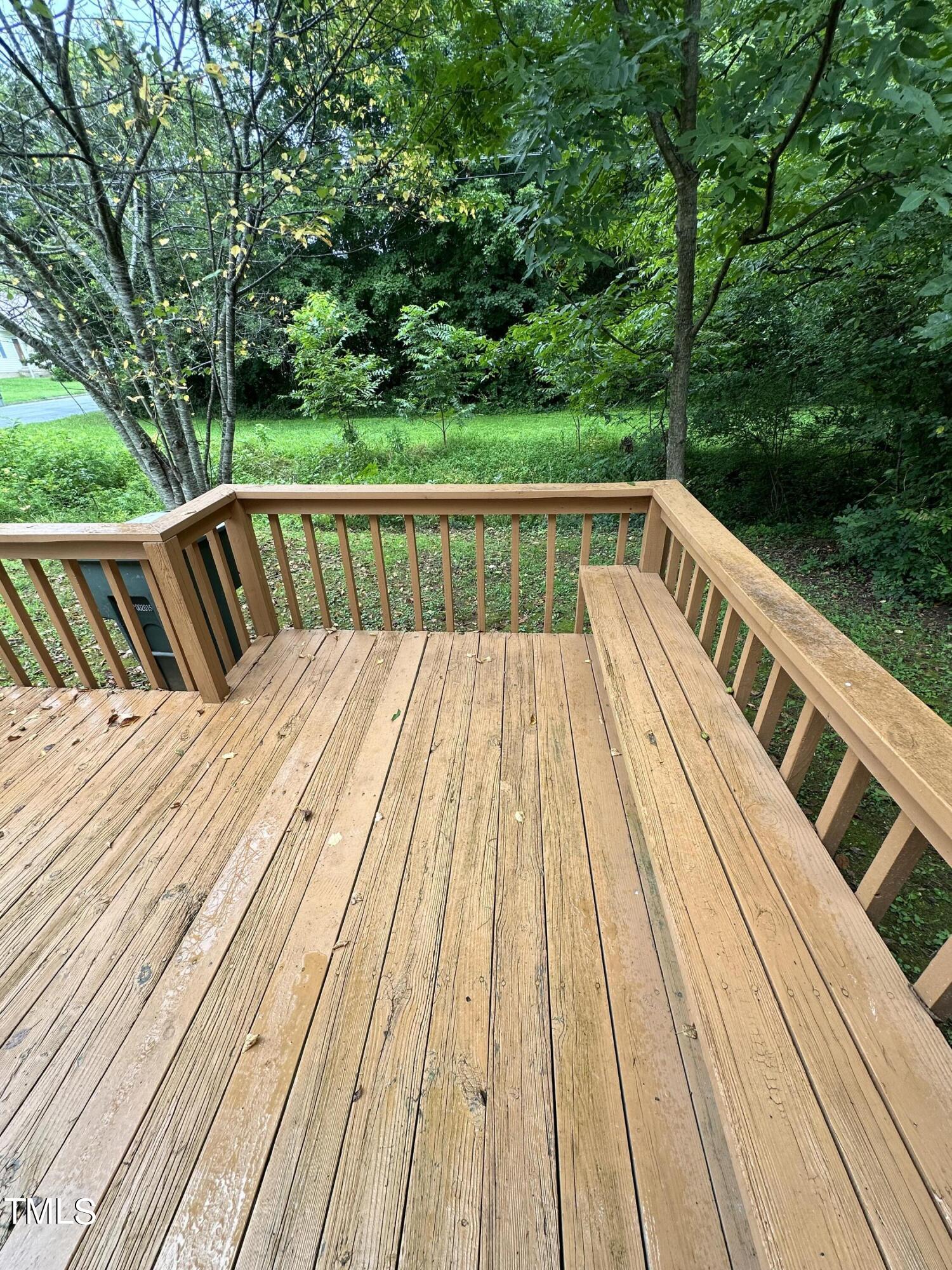 326 W Gilbreath Street