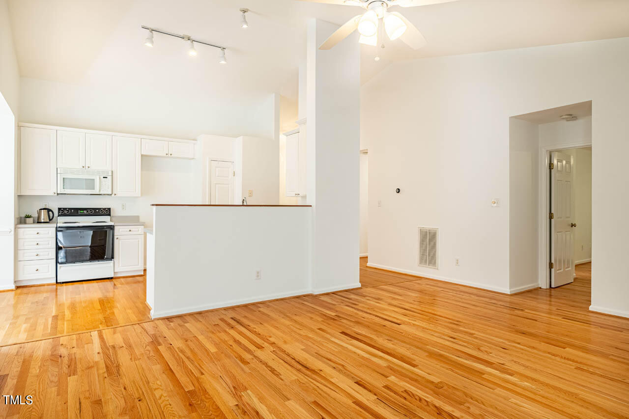15 Dardanelle Lane