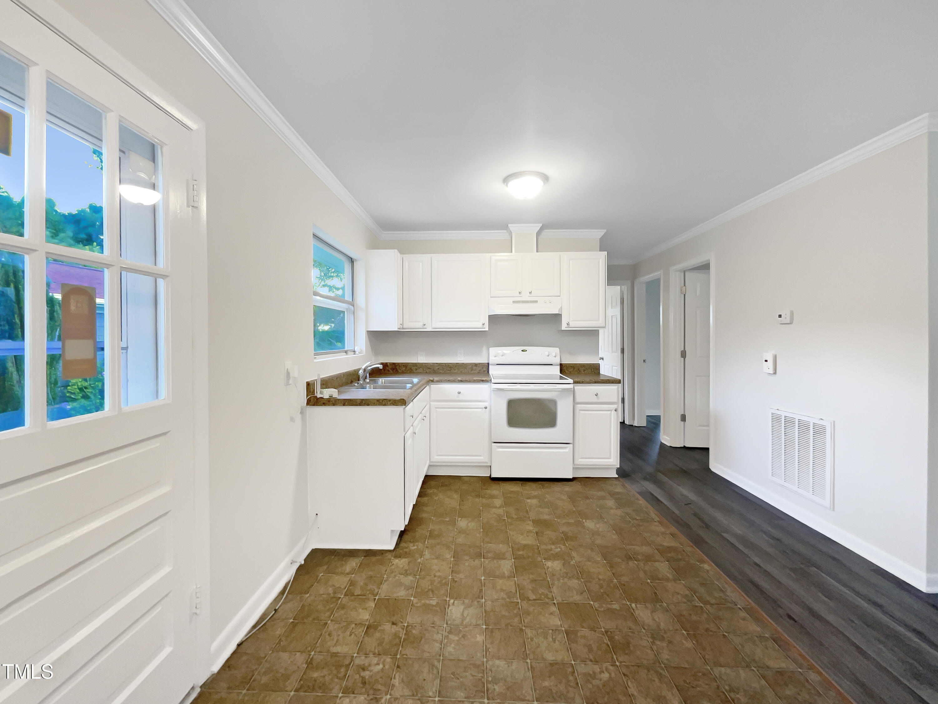 225 W Orange Street
