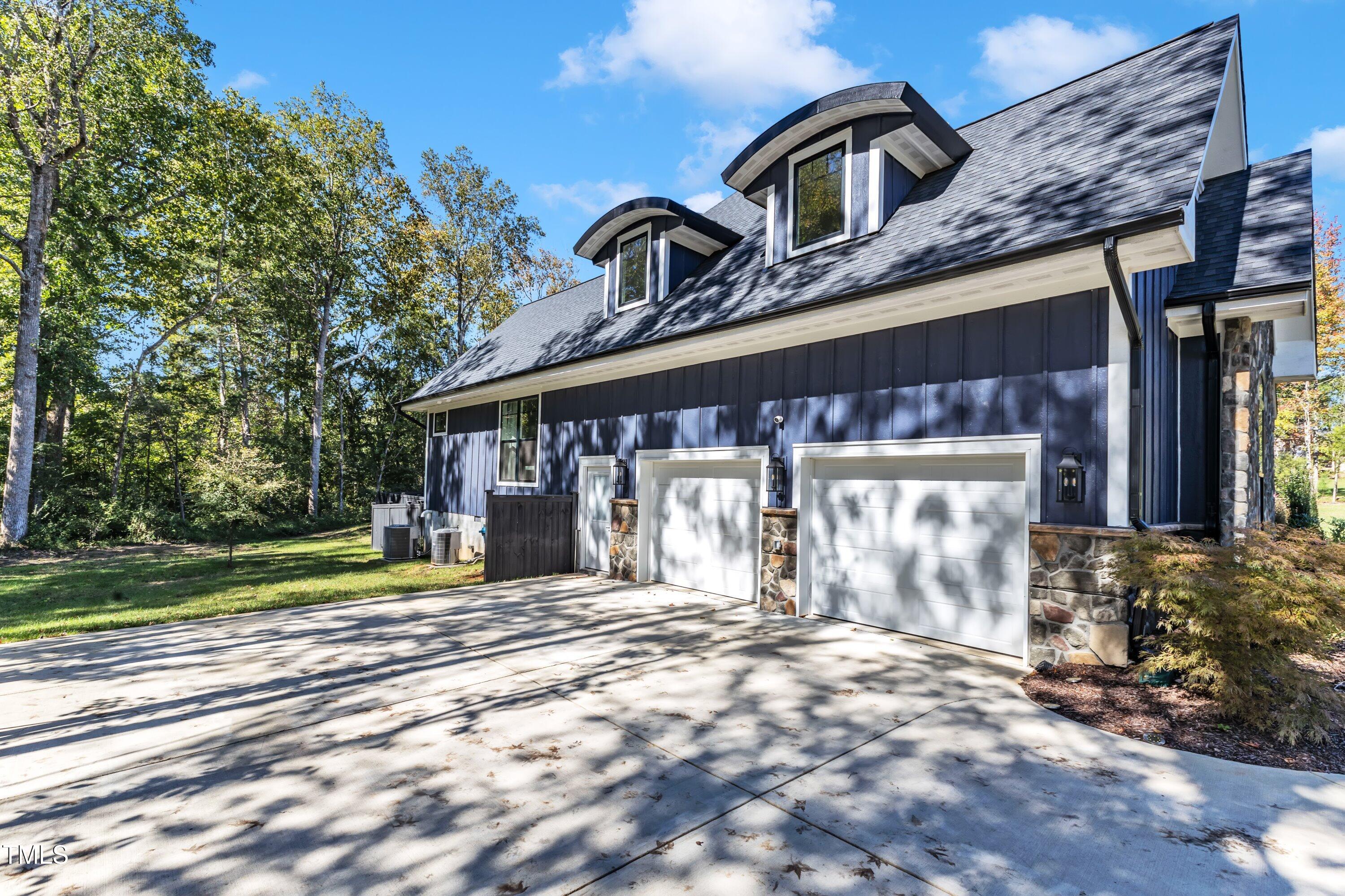 5055 Harvestview Drive