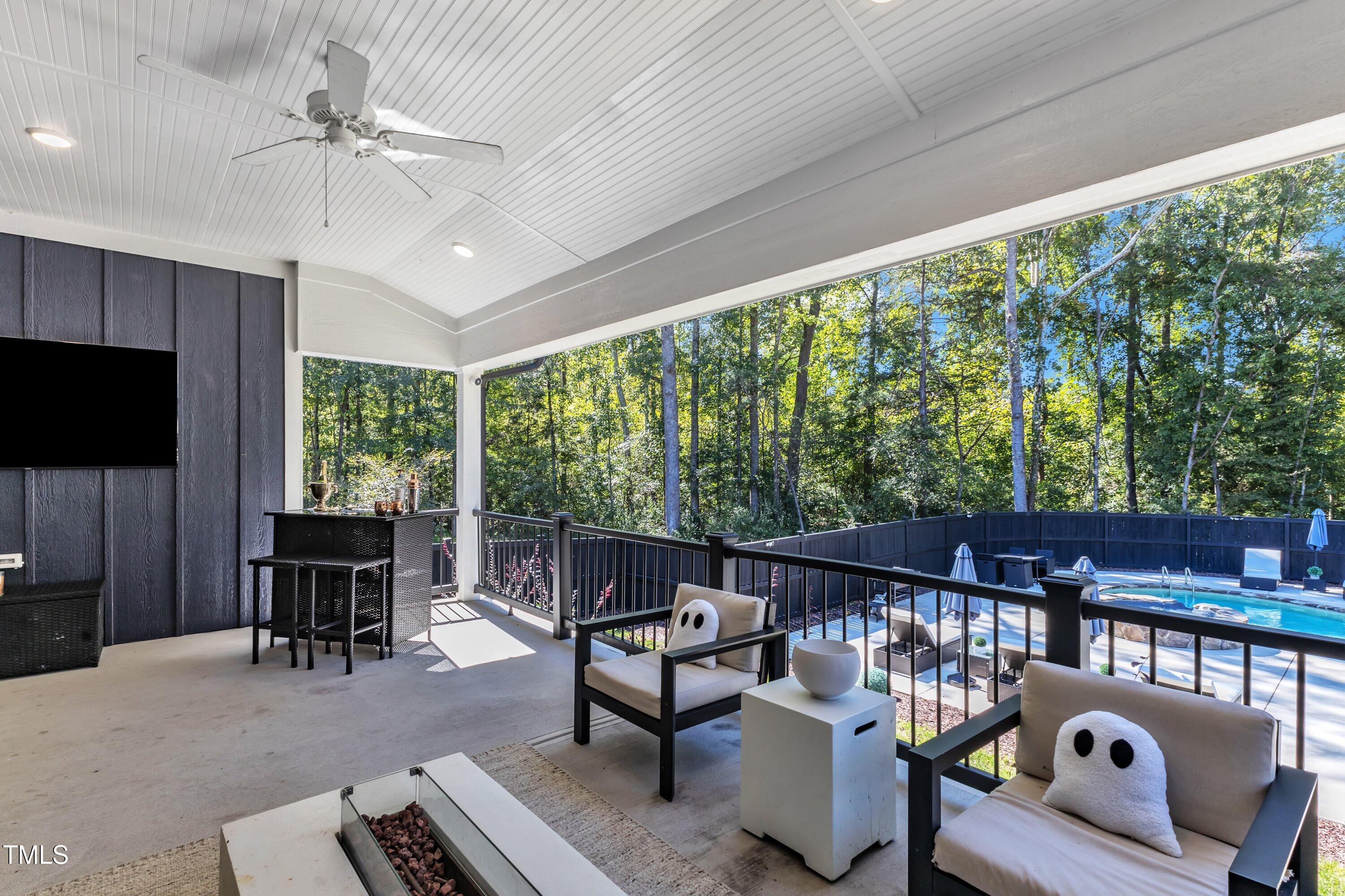 5055 Harvestview Drive