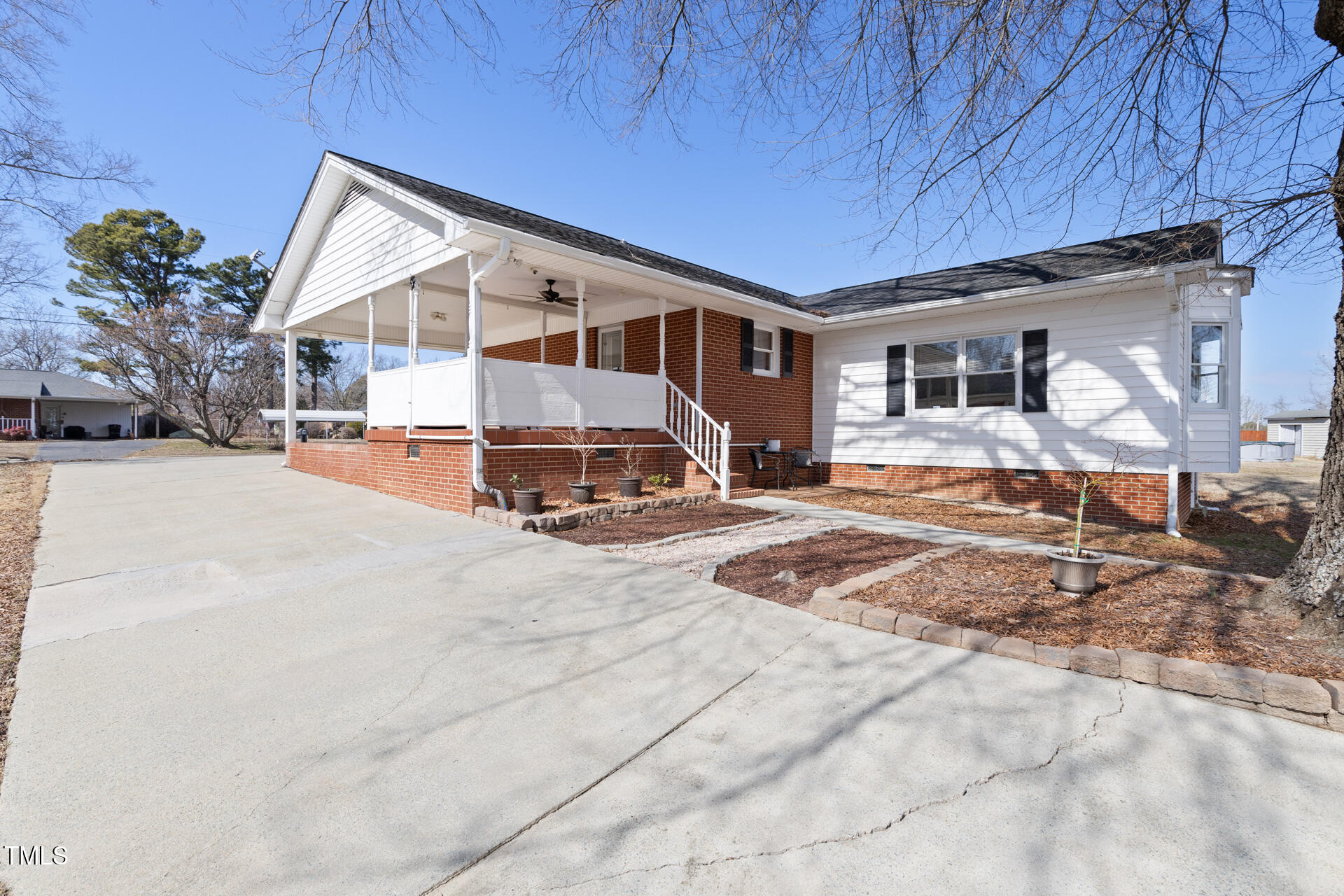 634 Hillhaven Terrace