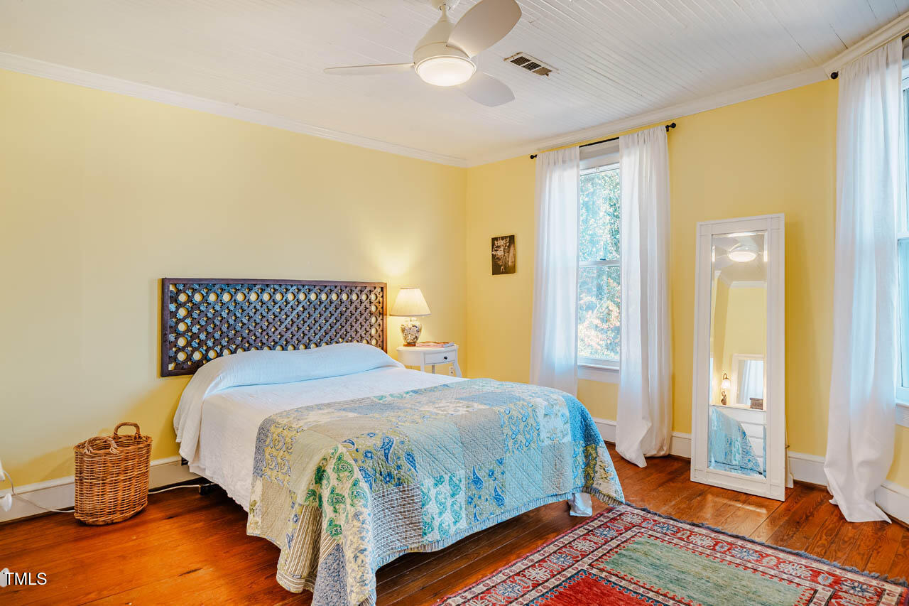 319 W Margaret Lane