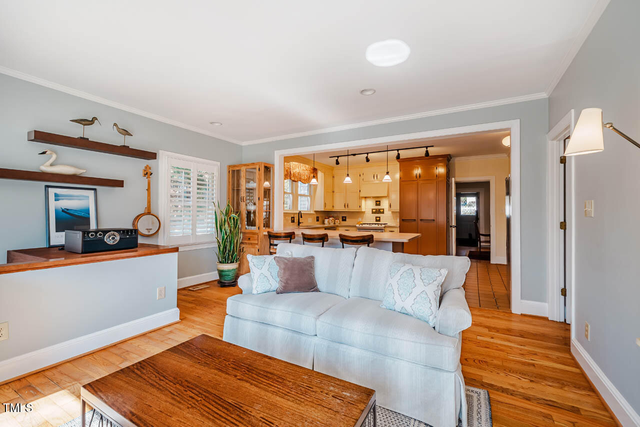 319 W Margaret Lane