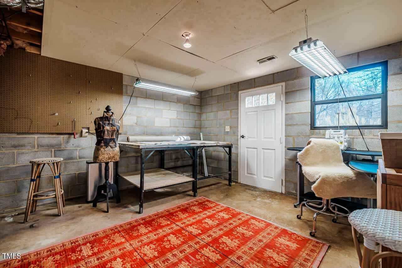 319 W Margaret Lane