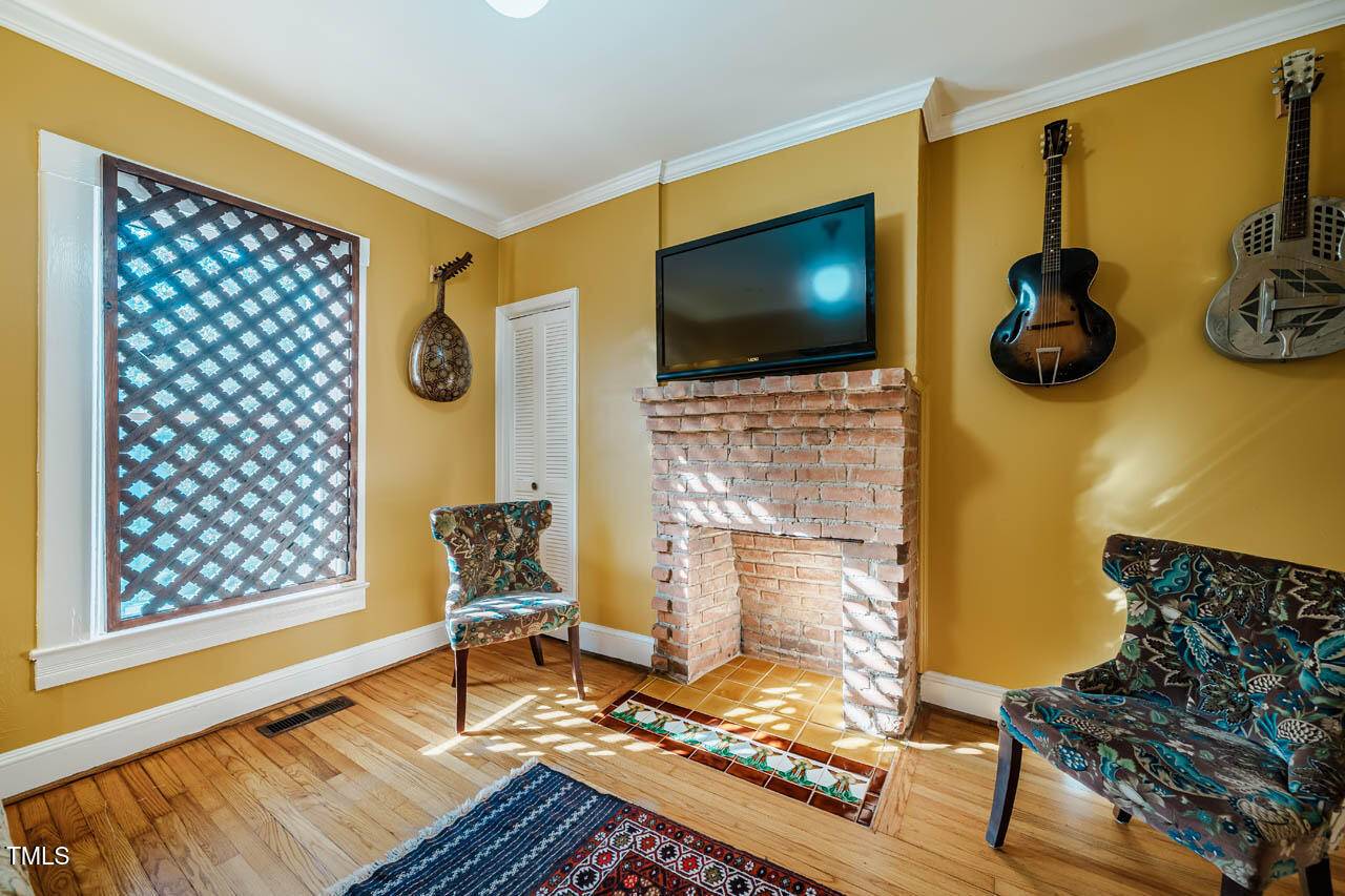 319 W Margaret Lane
