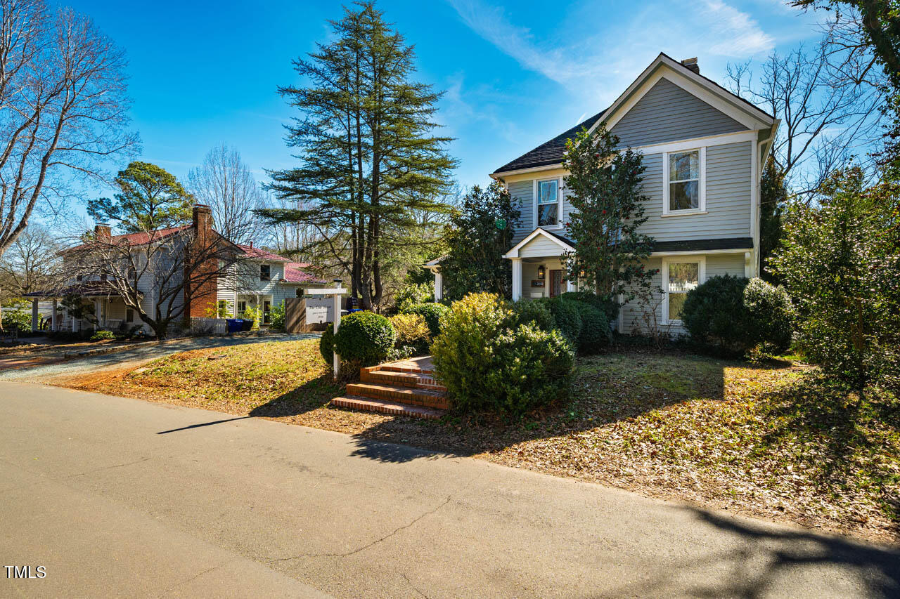 319 W Margaret Lane